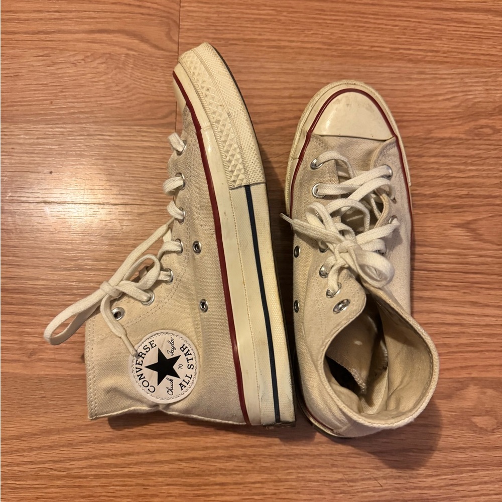 Converse hightops 7.5